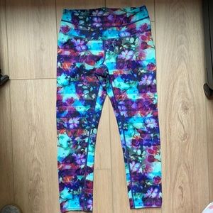 Athleta XS Sonar Capri in Floral Fade